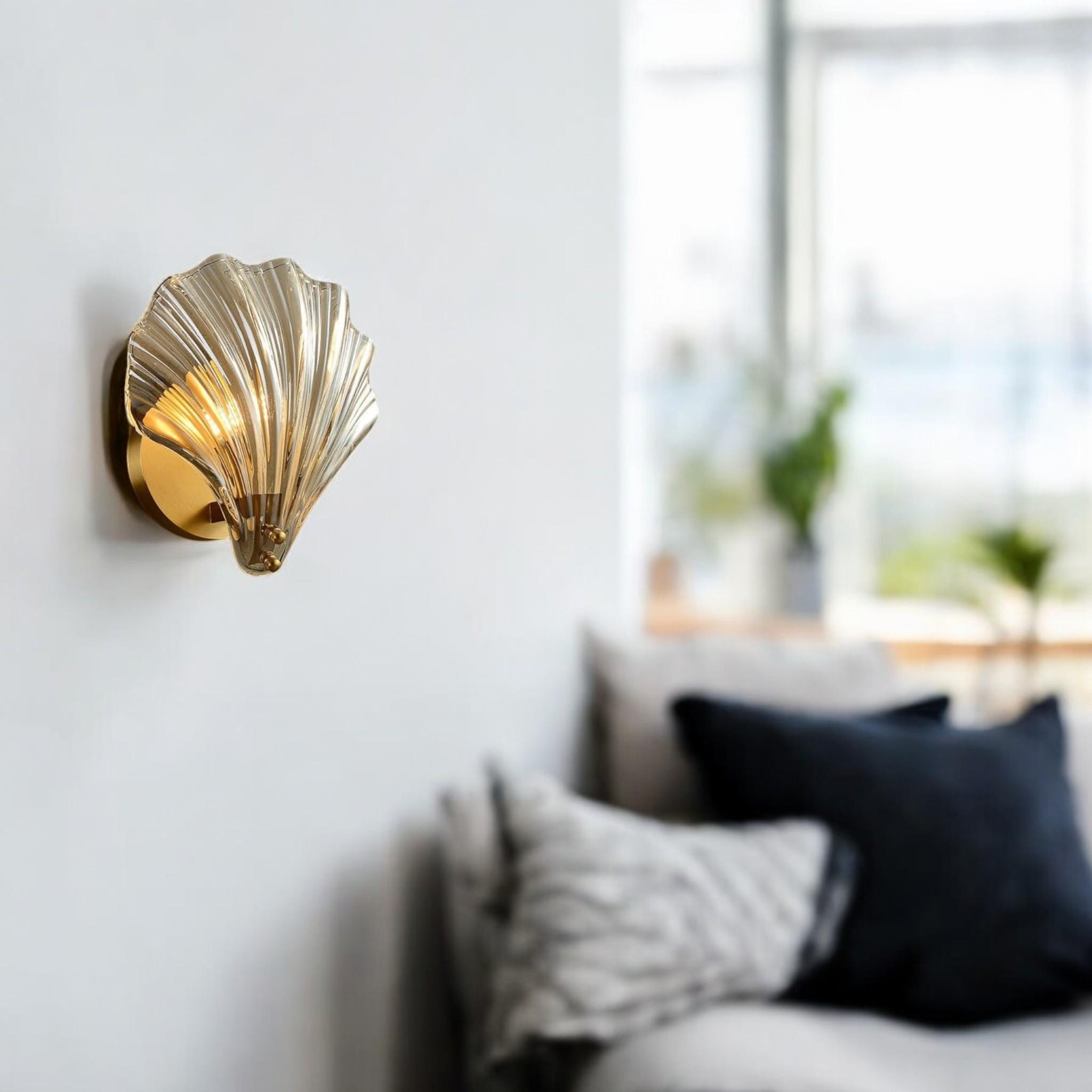Antique Gold Shell Wall Sconce, Decorative Scallop E14 Wall Light for Bedroom, Hallway, Living Room, and Bathroom Vanity